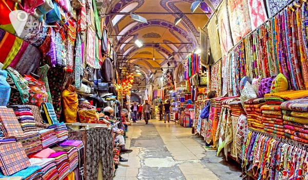 توضیحاتی در مورد بازار وکیل شیراز برای کاربران عزیز سایت - جاهای دیدنی شیراز در عید