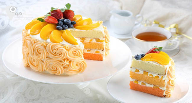 کیک تولد لازم نیست کیک خیلی خاصی باشد شیرینی تولد با یک کیک ساده هم به دل می نشیند.