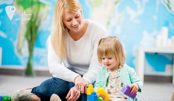 در نظر گرفتن بازی و سرگرمی متناسب با سن کودک از وظایف پرستار کودک است
